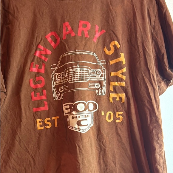 Chrysler Brown Graphic Tee - Picture 8 of 8